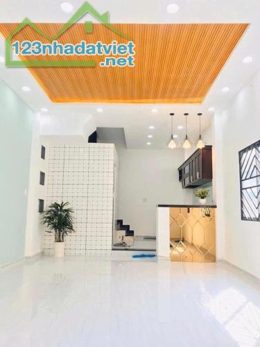 Nhà 4.3x10m hẻm 184 Âu Dương Lân P3Q8 P.Chánh Hưng - 1