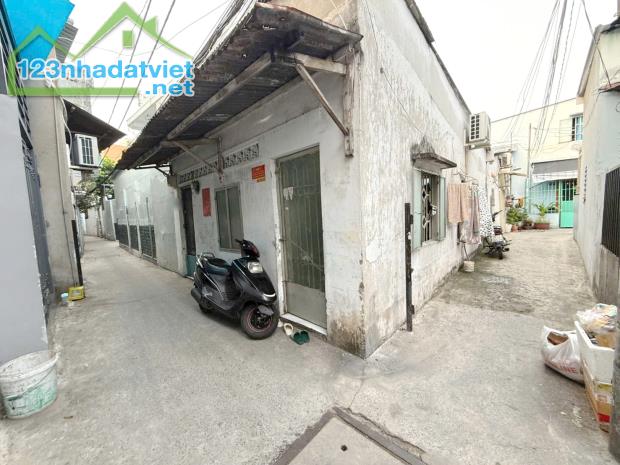 Nhà góc 2 tầng (52m2) đất công nhận đủ hẻm 1619 Phạm Thế Hiển P6Q8 Giá: 3.98 tỷ - 4
