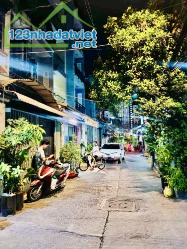BÁN NHÀ HẺM XE HƠI GẦN PARC MALL CAO LỖ – QUẬN 8 – 56M2 – NHỈNH 7 TỶ- 0784968131