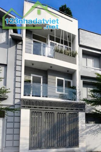 Nhà 2lầu/ST 5x13m hẻm Tạ Quang Bửu đối diện ParcMall Q8