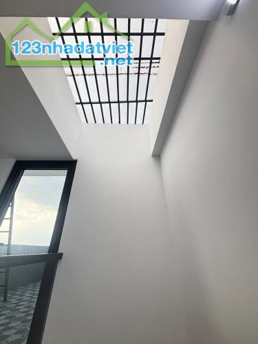 Bán nhà Bình Tân,5 tầng,4x15,(60m2), xe tải tránh nhau.Chỉ nhỉnh hơn 7 tỷ - 4