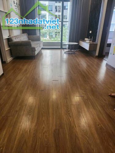 Cho thuê cc Sky Central, 176 Định Công, Hoàng Mai, 93m, 3PN, Không đồ, 12tr