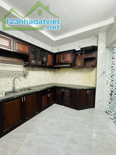 BÁN NHÀ 4 TẦNG NỞ HẬU - GẦN PARMALL Q8 - 75M2 - 7PN - NHỈNH 7 TỶ - 2
