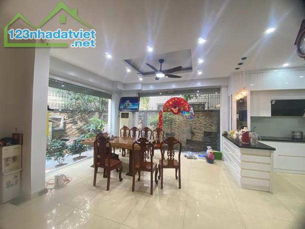 BÁN BIỆT THỰ VIỆT HƯNG 200M2- 4 Tầng- AN SINH ĐỈNH CAO- NHỈNH 50 Tỷ - 1
