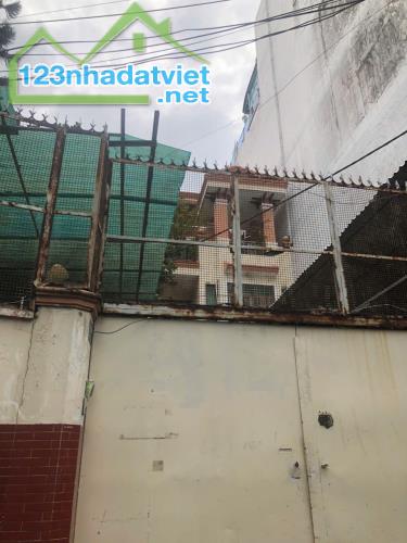 Bán nhà HXH Trần Hưng Đạo p2 Q5, 9x22m cn 210m2 chỉ 160 triệu/m2 - 1