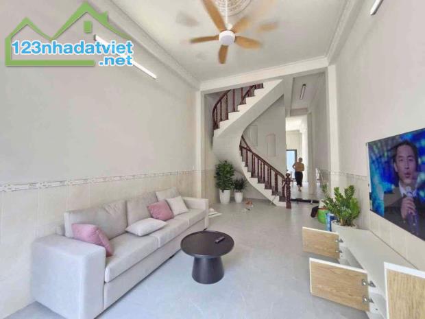 MẶT TIỀN THÔNG BÌNH TRƯNG Q2 - 78m2 - 2 TẦNG