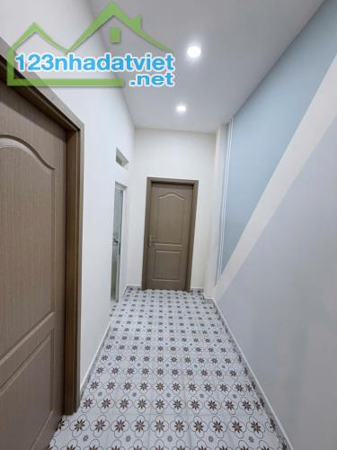 Siêu phẩm mới ở ngay Nguyễn Súy Tân Quý gần chợ Tân Hương 36m2 ,2 Tầng 4 tỷ350 - 4