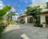 Bán Biệt Thự Sân Vườn 200m² TT. Thủ Đức - Ngang 16m, Gần Vincom Lê Văn Việt, Giá 15.2 Tỷ