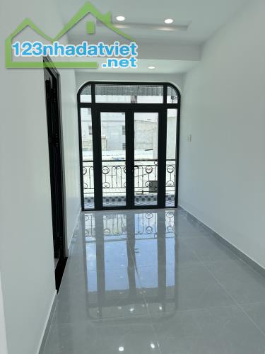 Bán nhà Mới, Cao Lỗ Quận 8, 60m2 _ 4PN, Chỉ 5.5 tỷ