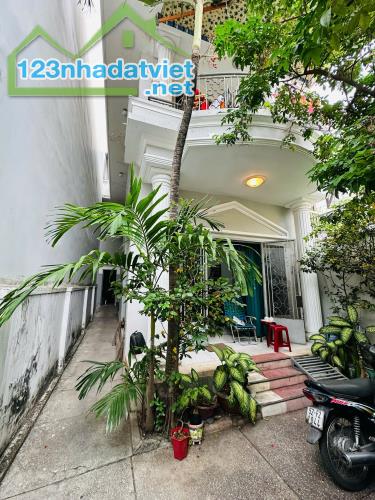 Bán nhanh rẻ Biệt thự 6 x 20m 1 trệt 2 lầu Võ Thị Sáu Q3 TP.HCM - 1