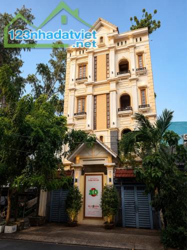 BÁN NHÀ ĐẸP 5 TẦNG, MẶT TIỀN TT, Q.7, NGANG 8M, SÁT NGUYỄN THỊ THẬP, GẦN LOTTE MART, SHR