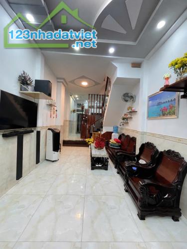 🕍 Nhà Đẹp Sát AeonMall Tạ Quang Bửu Q8 - 3 Tầng - 4PN - Hơn 6 Tỷ TL - 1