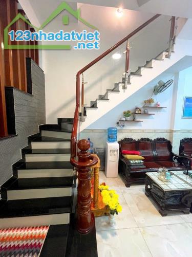 🕍 Nhà Đẹp Sát AeonMall Tạ Quang Bửu Q8 - 3 Tầng - 4PN - Hơn 6 Tỷ TL - 3