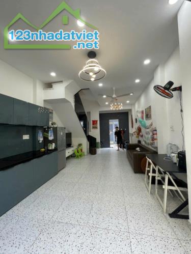 🔥 NHÀ CHÍNH CHỦ TỰ XÂY – GIÁP TÊN LỬA – CHỈ NHỈNH 4T!