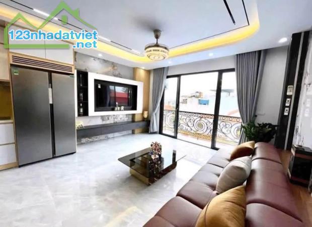 🏡 NHÀ ĐẸP CHO ĐẠI GIA ĐÌNH - SÀI ĐỒNG – GẦN HỒ – FULL NỘI THẤT – CHỈ 8 TỶ 🏡