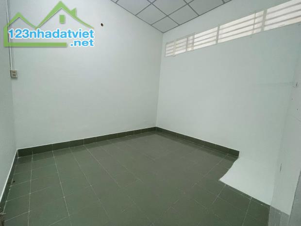 Bán gấp căn nhà cấp 4, SHR, 219.3m2, Xã Tân Phú Trung, Giá 835 Triệu. - 2