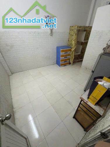 cho thuê tầng 4 tại phố chợ Khâm Thiên, Đống Đa, Hà Nội - 1