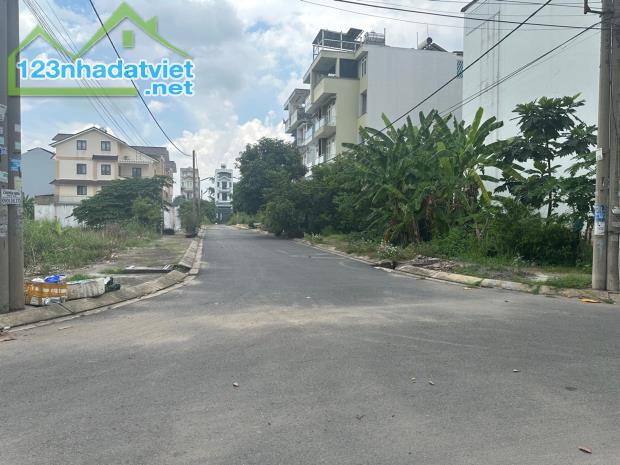 Mặt tiền đường Lê Bôi 6x20 chỉ 12 tỷ 9 có lửng- 0931172218 - 4