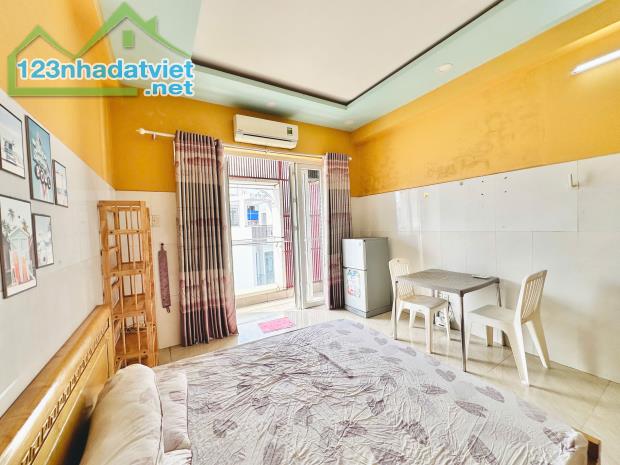 Phòng cho thuê Full NT, Ban công riêng, Free phí DV - Vị trí vàng Hẻm 183 Tôn Thất Thuyết - 2