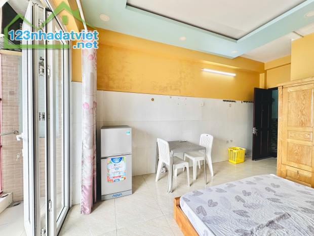 Phòng cho thuê Full NT, Ban công riêng, Free phí DV - Vị trí vàng Hẻm 183 Tôn Thất Thuyết - 3
