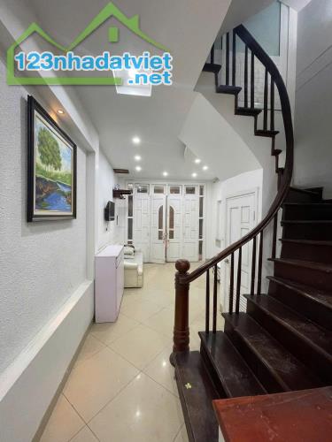 Cho thuê nhà ngõ 41 Thái Hà, Đống Đa 35m x 5T (4 ngủ) giá 15.5 triệu - 1