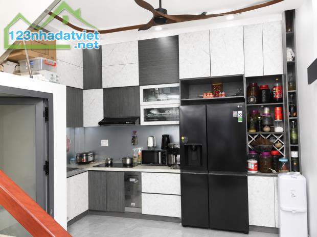 Nhà Đẹp Hẻm Xe Hơi - 2 Căn Ra Mặt Tiền - 4 Tầng - Gò Vấp Giáp Bình Thạnh - Nhỉnh 7 Tỷ - 3