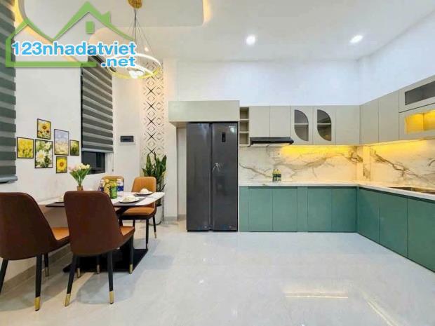 BÁN GẤP – HẺM XE HƠI THÔNG - 3 TỶ 350 Đ. Bùi Quang Là, Gò Vấp - DT 47 m2 - 2