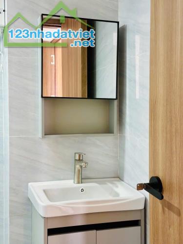 Bán CHDV 200 m2 - Căn Góc - MT 10M - Hẻm 8M - 15P - 23,5 Tỷ TP. Thủ Đức - 3