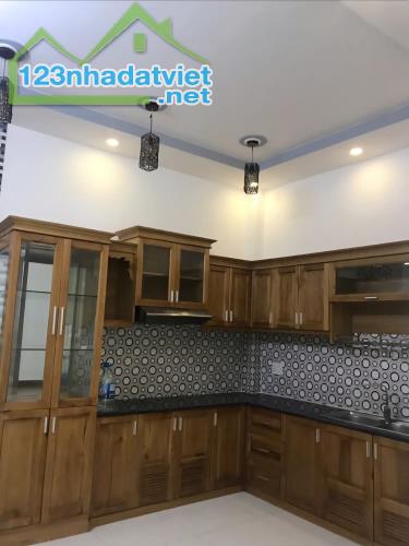 Bán nhà Âu Dương Lân P.3 Q.8. Diện tích 47,6m2. Kết cấu 4 tầng 4PN 3WC. Hoàn công đủ. - 4
