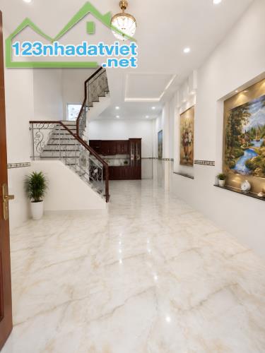 BÁN NHÀ MỚI MẶT TIỀN KHU TÊN LỬA SÁT AEON BÌNH TÂN- 5x12M- 5 TẦNG - CHỈ 9 TỶ HƠN - 1