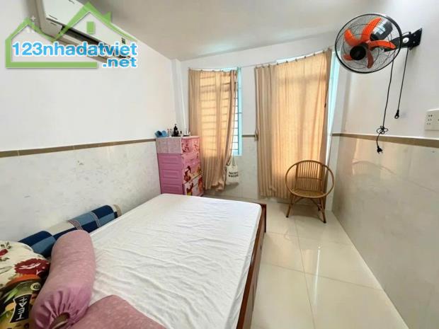 📌📌Chỉ 6.35 Tỷ TL_4 tầng4 Pn,10m Ra Chợ Xã Tây 48m Gần Đại Học Y Dược  Quận 5🔥🔥 - 4