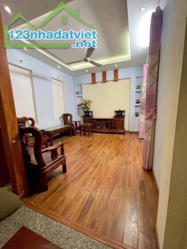 Cho thuê nhà ngõ phố Hoàng Liệt, Hoàng Mai 40m x 4 tầng, giá 10tr/tháng - 2
