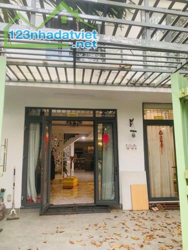 [GIỮ TÀI SẢN] Nguyễn Thị Thập Q7  144m²  8x18m  3 Tầng  4PN  16 Tỷ