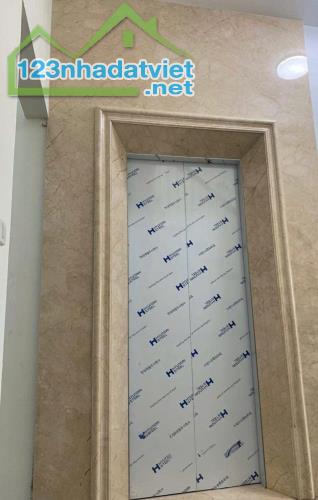 Cho thuê nhà, 105m2_ 5T; Hoàng Cầu, La Thành, Đặng Tiến Đông -25 tr - 1