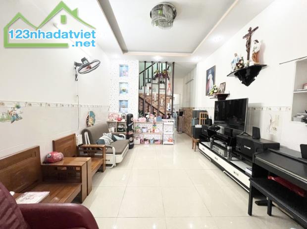 🏠 NHÀ 4 TẦNG GIÁP NGÃ 4 LÊ VĂN THỌ & PHẠM VĂN CHIÊU GV - HẺM 1 TRỤC GẦN MT - 68M²(4×17) - - 2