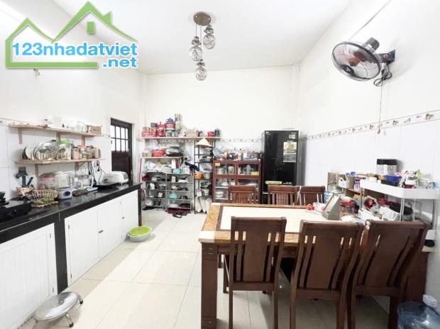 🏠 NHÀ 4 TẦNG GIÁP NGÃ 4 LÊ VĂN THỌ & PHẠM VĂN CHIÊU GV - HẺM 1 TRỤC GẦN MT - 68M²(4×17) - - 3