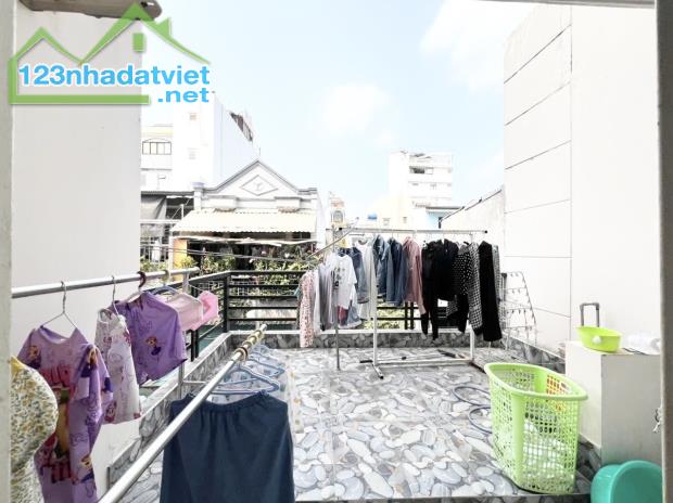 🏠 NHÀ 4 TẦNG GIÁP NGÃ 4 LÊ VĂN THỌ & PHẠM VĂN CHIÊU GV - HẺM 1 TRỤC GẦN MT - 68M²(4×17) - - 5