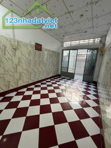 Cho thuê nhà trục chính hẻm 72 đề thám kế chợ cái đài cần thơ giá 5 triệu
