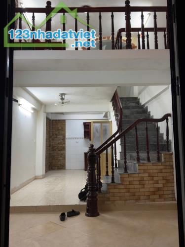 Cho thuê nhà đường 19/5, Văn Quán - Hà Đông 40m x 5T giá 10 triệu