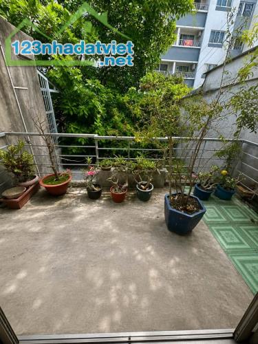 NGAY NGÃ TƯ ÂU CƠ - LẠC LONG QUÂN - HXH TRÁNH SÁT MẶT TIỀN - 3 TẦNG 74M² CHỈ 7.2 TỶ - 3