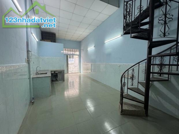 [H5885*] Bán nhà Hẻm Ôtô 4.5m thông cạnh chợ Xóm Mới Gò Vấp - 4.x tỷ - 2