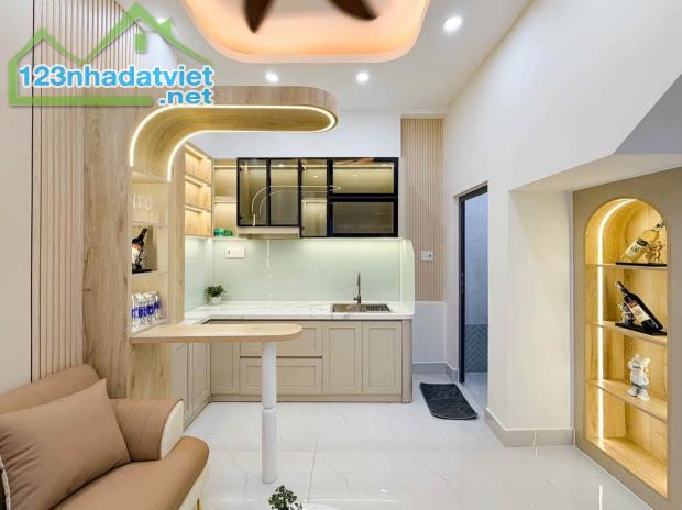 BÁN GẤP – 3 NGỦ - 3 TỶ 080 đường Trần Bình Trọng, Quận 5 - DT 40 m2 - 1