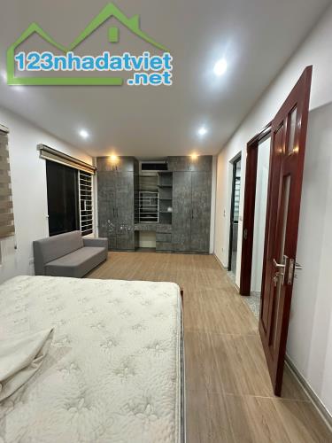 CHO THUÊ NHÀ NGUYÊN CĂN – HỒNG TIẾN 35M 5 TẤNG 10TR/ THÁNG
