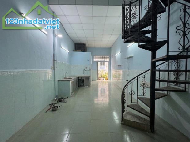 [T5886*] Nhà HXH 4.5m sát chợ Xóm Mới Trương Minh Ký 7.x tỷ - 2