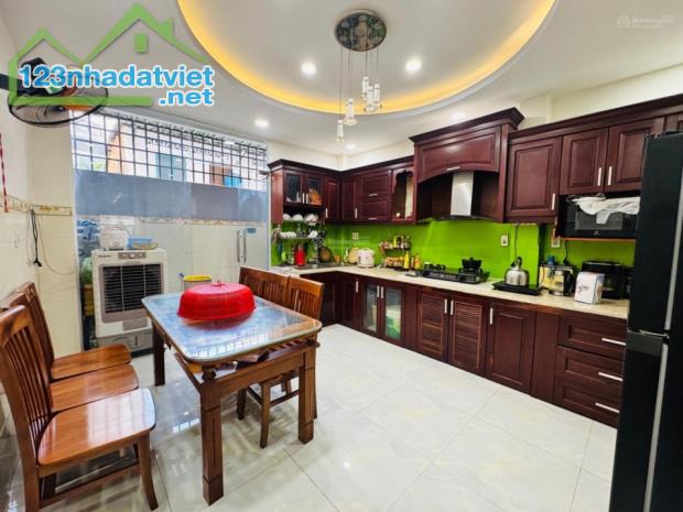 Hoa hậu Âu Dương Lân xe tải thông hẻm, 4 tầng, 4.2x25m, chỉ 13.8 tỷ. - 3