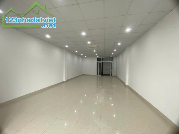 CHO THUÊ VĂN PHÒNG KĐT ĐỀN LỪ 2- GẦN VƯỜN HOA - THANG MÁY :DT 100 TẦNG 3/ sàn - 2