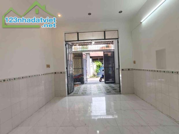 [D5890] Nhà Hẻm xe hơi 2T cạnh Chợ Xóm Mới Lê Đức Thọ, giá 4.x tỷ - 2
