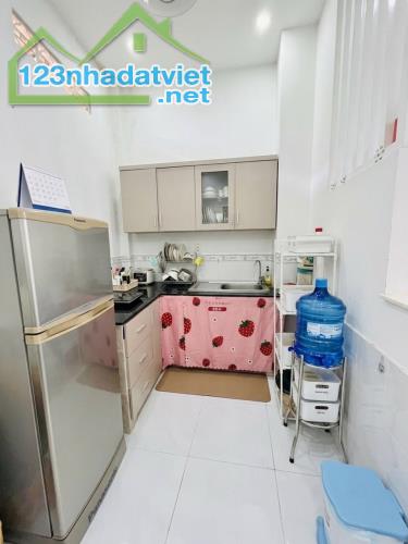 T5892  Nhà N.Hậu 4.6m cạnh Chợ Xóm Mới Thống Nhất  Giá 2.x Tỷ - 3