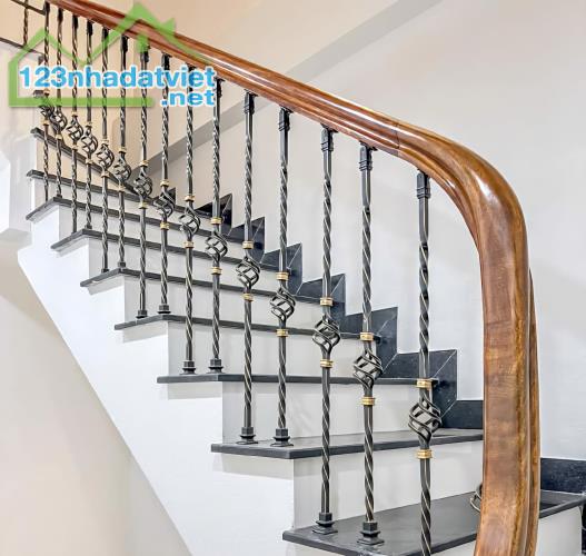 Tôi cho thuê nhà, Chùa Bộc, Phạm Ngọc Thạch, Đống Đa, 171m2x 2T -48 tr - 1