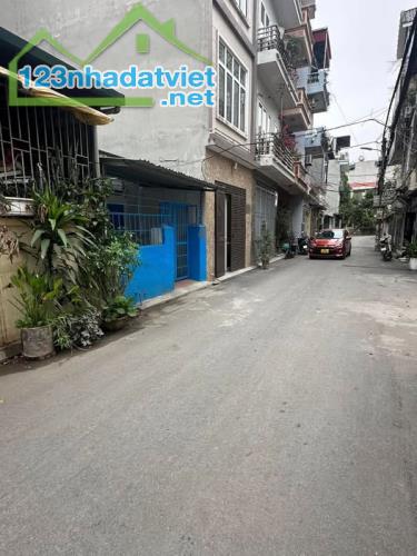 Bán đất tặng nhà C4 Ngô Gia Tự- Kinh Doanh- ô tô tránh- 40m 8,35 tỷ